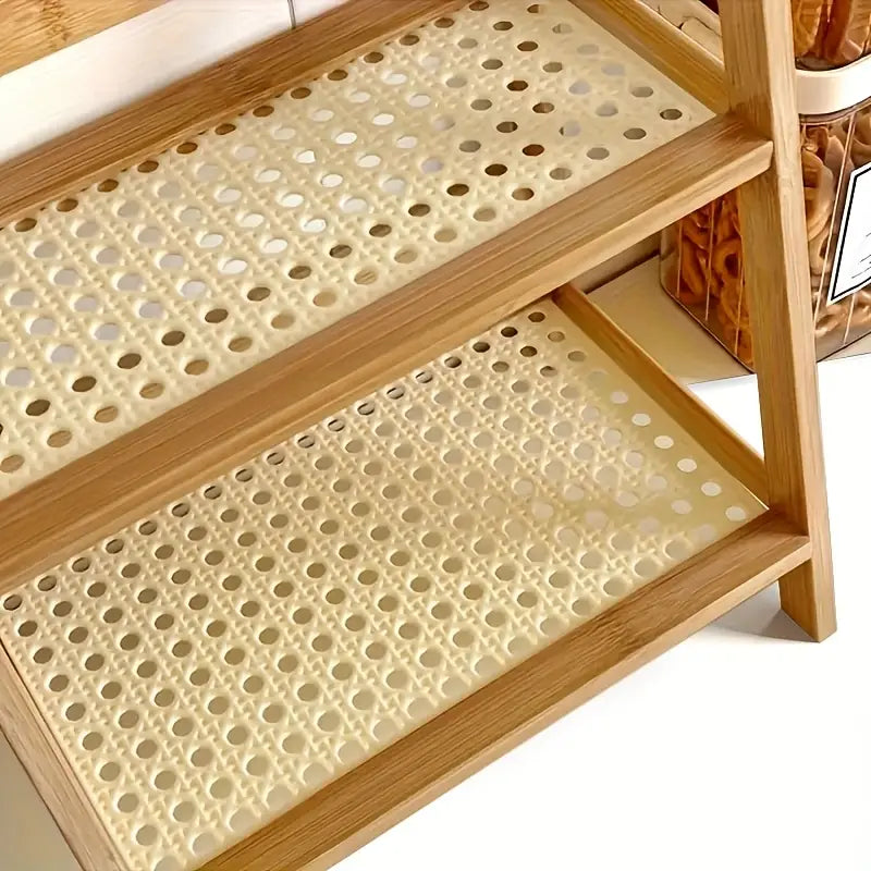 Organizador de Mesa em Rattan com 2 Níveis — Prateleira Elegante e Funcional para Escritório, Cantinho do Café ou Decoração