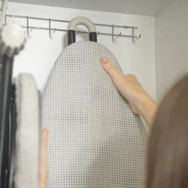 Tábua de passar roupas compacta Ou Linha Flow